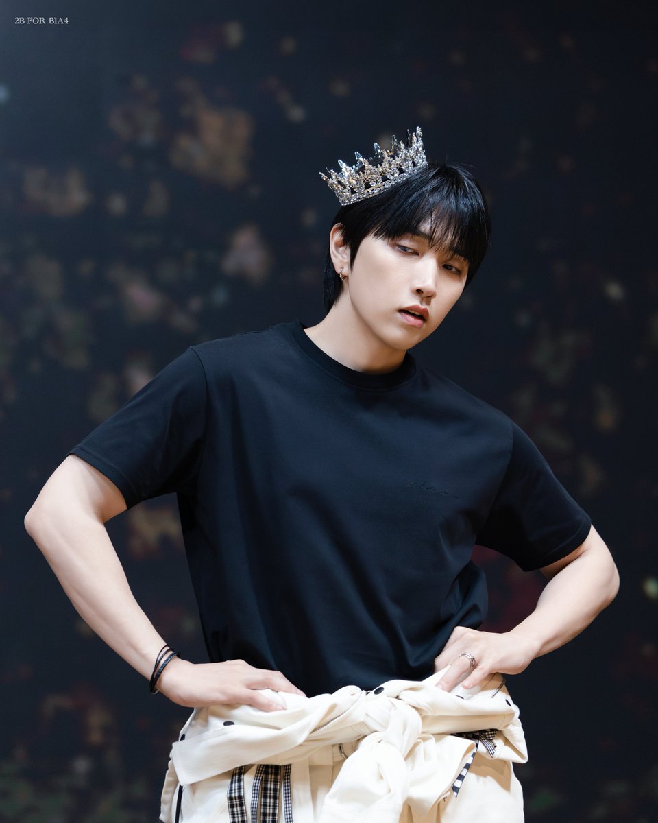 Olbll2's tweet photo. 260531 메이크스타 #B1A4 #산들

My Vampire Prince👑 https://t.co/dD4yEHnhoI