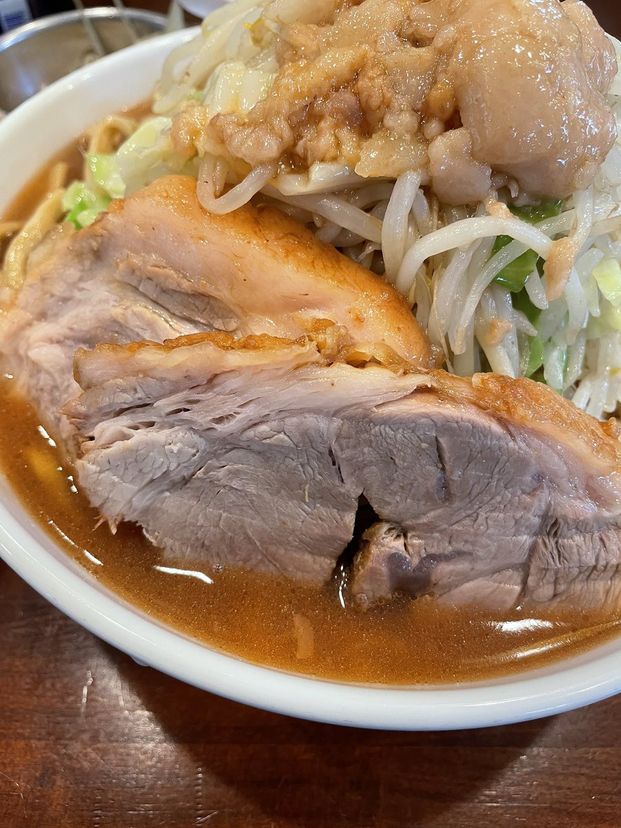 ウル tweet media