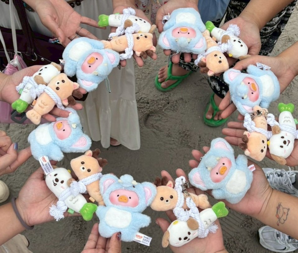 _ipuddingu's tweet photo. แช้มแอน แปร๋นอู้ส ช้างหมู 🏆&amp; 🐘🐷💘🦌🦕🐶🌊💭💭💧🐷 https://t.co/6DoyFPfsUN