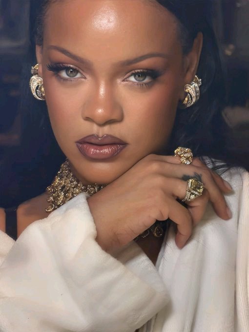 ____Rihanna__'s tweet photo. https://t.co/AR8tH3WBgq