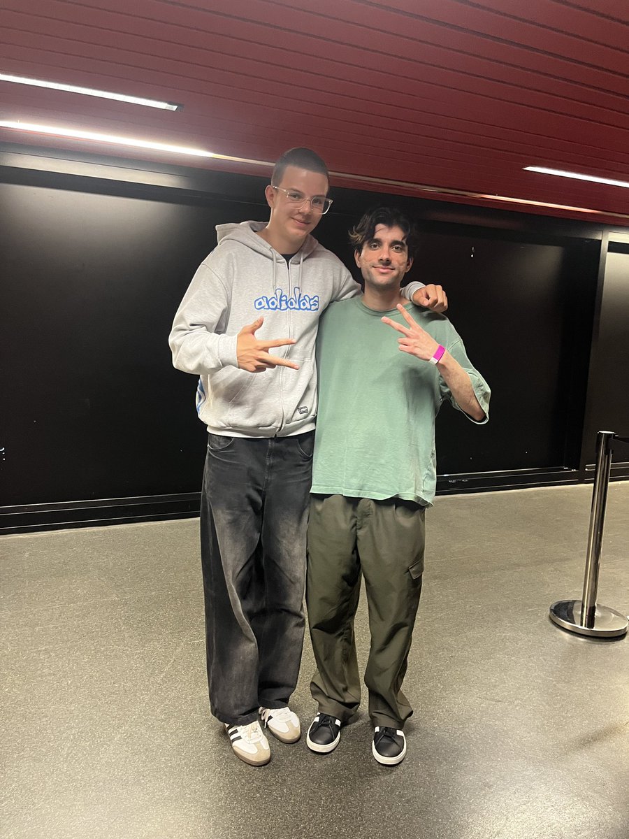 koubecval's tweet photo. I dont have any words. This was amazing and thank you so much to @bipoval @soulcas_ @chloricc to the advice that I got from them. Such a great experience talking to them. Thank you so much!! https://t.co/12hKh33xZi