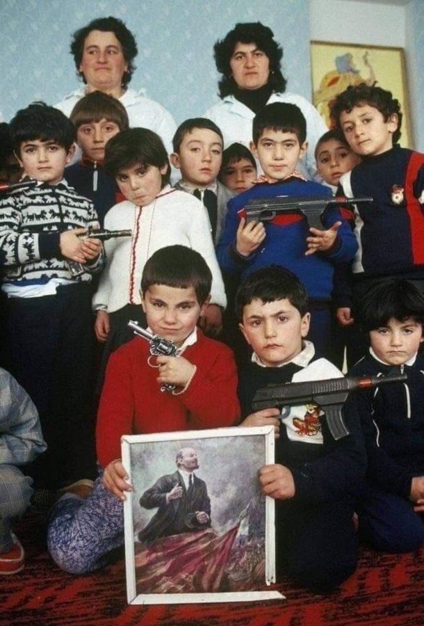 ultras_antifaa's tweet photo. ❝Cool kids have class consciousness.❞ https://t.co/M9TvvqNKvf