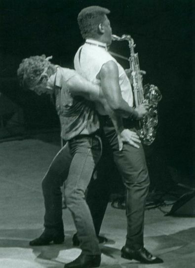 BruceLyricsNL's tweet photo. When that change was made uptown
And the Big Man joined the band https://t.co/kpsuS8HsRR