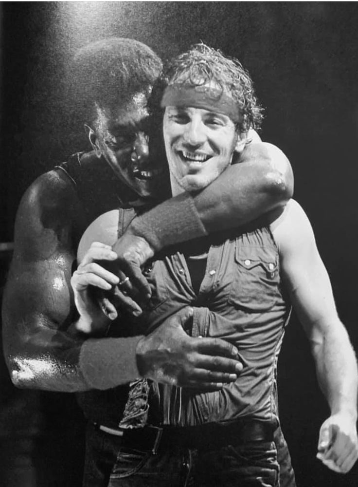 BruceLyricsNL's tweet photo. When that change was made uptown
And the Big Man joined the band https://t.co/kpsuS8HsRR