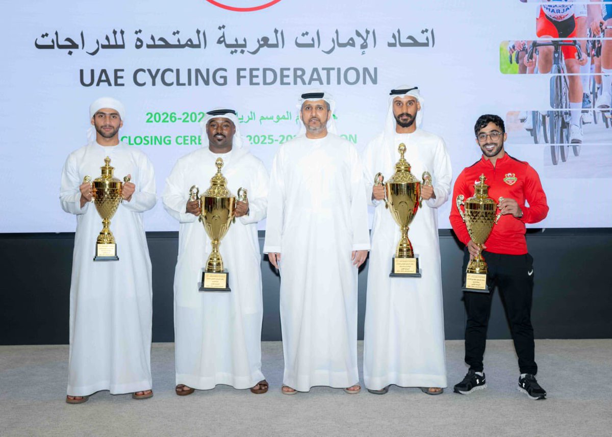 ShababAlAhliSG's tweet photo. 🚴‍♂️🏆 دراجات الفرسان على القمة للموسم الخامس
🔴شباب الأهلي يتوج بلقب الدوري العام للفرق في فئتي الكبار وتحت 23 سنة للموسم الخامس على التوالي، خلال احتفالية اتحاد الدراجات لختام ااموسم 
🥈 طلال سويدير وصيف فئة الكبار
🥉 ريتشارد كيسير ثالث فئة تحت 23 سنة

#فخورين_بالإمارات https://t.co/dRRdNr8mSA