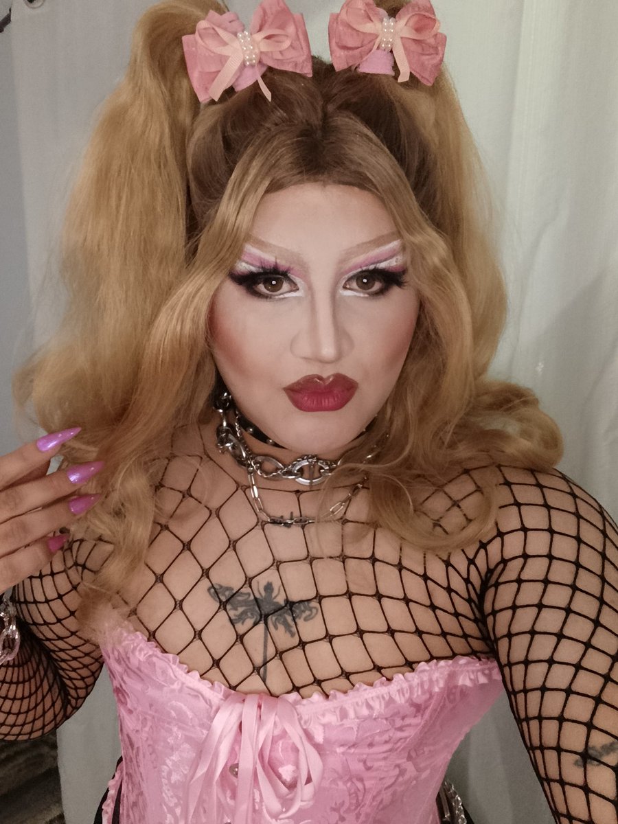 jeanlhima's tweet photo. Falaram que eu tava nível drag do #dragcon
Ganhei meu dia 😘 https://t.co/eH6WoZjmYX