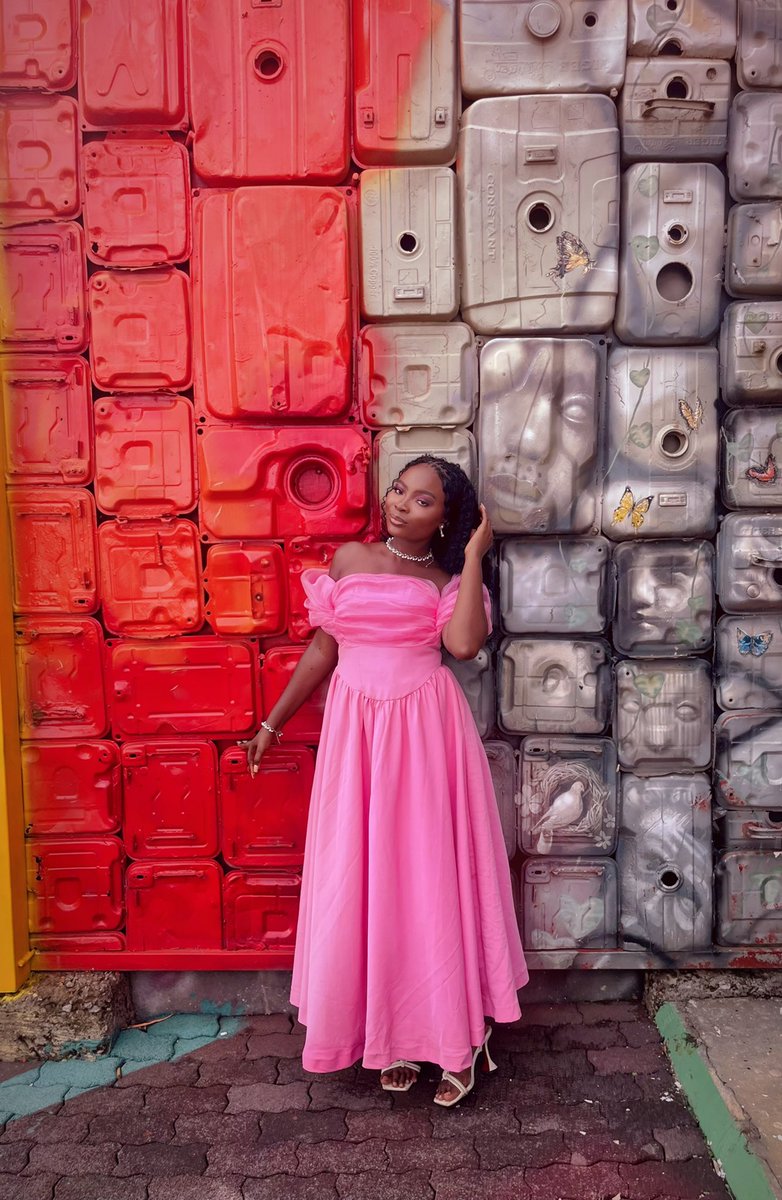 Midelle_CakesnT's tweet photo. Happy birthday to our Brand owner, thank you for the intentionality and love you put into the brand🥰🥰 https://t.co/6pFJSSWfyC