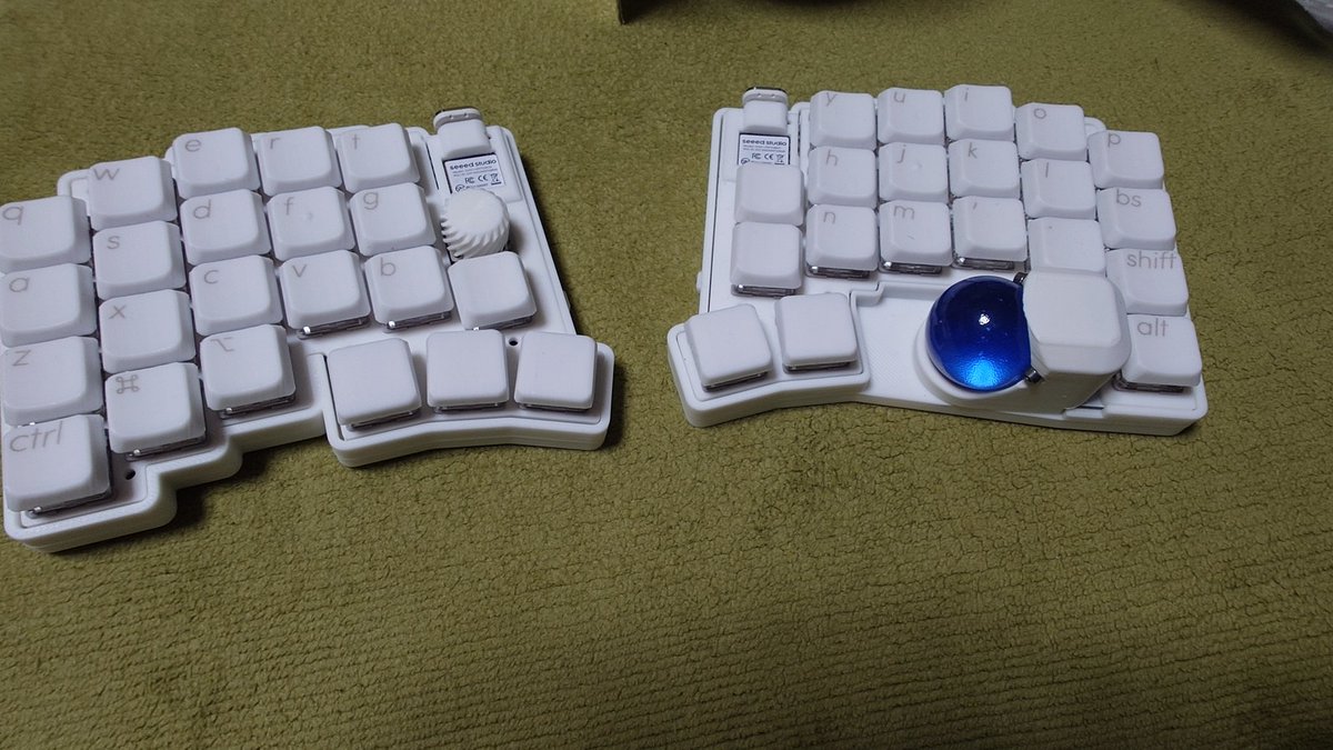 70OpxPD3au48819's tweet photo. セリアにあったビー玉、サイズ合ってるのでは？と思って買ってきたら、、、 #COROPIT でカーソル反応しました👍
少し小さめなので外れやすいですが…
ビー玉同士が擦れて傷になってしまっていたのも残念ポイント😔
色はランダムで入ってるのかな？ちゃんと見てなくてダブってる💦
重さは約20g #moNa2 https://t.co/TuE7Ry9sr3