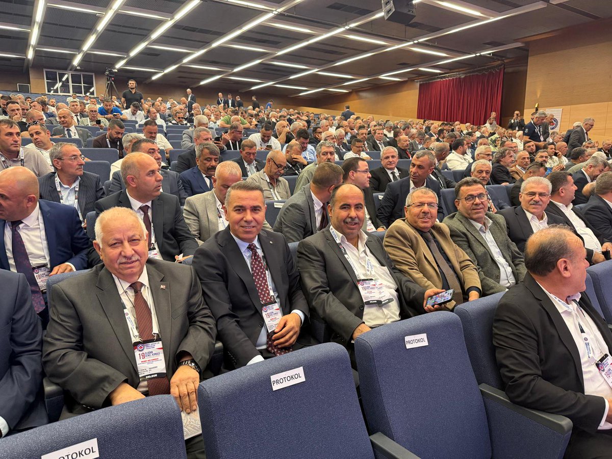 mstfa_arslan's tweet photo. Yönetim kurulumuzla birlikte Ankara'da yapılan Türkiye Madeni Eşya Sanatkarları Federasyonu 19.Olağan Genel Kuruluna icabet ettik. Federasyon başkanı Hayrettin Yıldırım'a başarılar diliyorum. Hayırlara vesile olur insallah. https://t.co/N8JRwsydPk