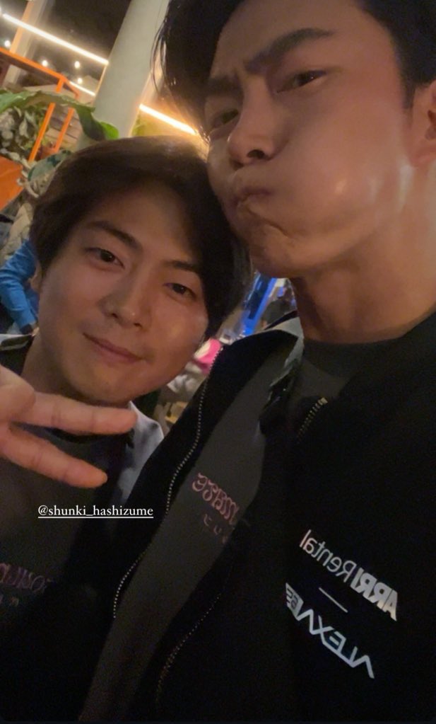 sachilaurachann's tweet photo. この後酔った橋爪監督をテギョン君がお姫様抱っこしたなんて、、、
ついつい、監督を羨ましいと思っちゃう😂 https://t.co/iP2VPWh1iU