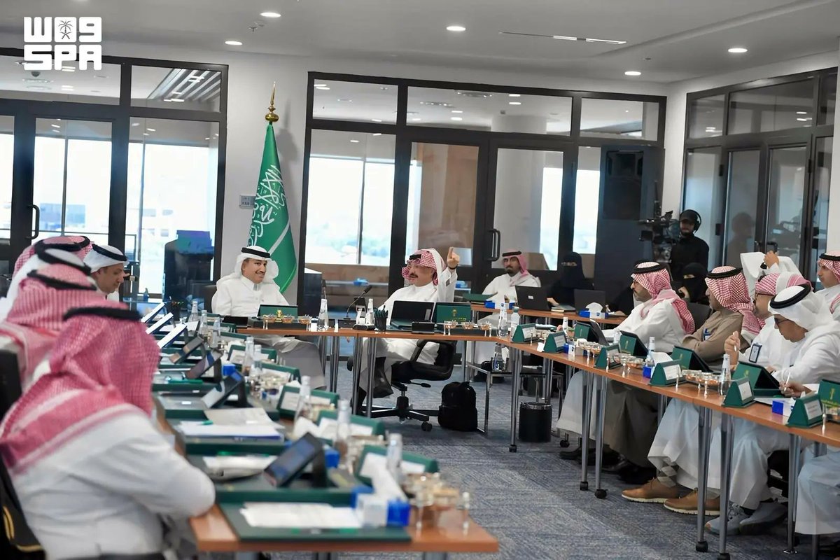 SPAregions's tweet photo. أمير عسير يُدشّن 9 مشروعات للطرق بالمنطقة بتكلفة بلغت 473 مليون ريال.
https://t.co/gZkvZFQ6r2
#واس https://t.co/yz6APQYSJE