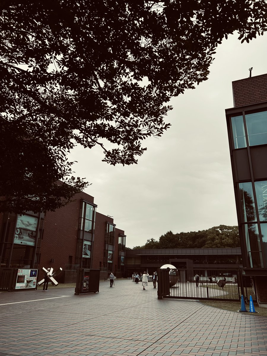 lightworker_9's tweet photo. 東京都美術館に、ZEN展の出展作品を搬入してきました。 会期は6月16日(火)〜21日(日)です。お近くにお越しの際はぜひお立ち寄りください。
#ZEN展 #東京都美術館 #上野 https://t.co/lWfIGseZls
