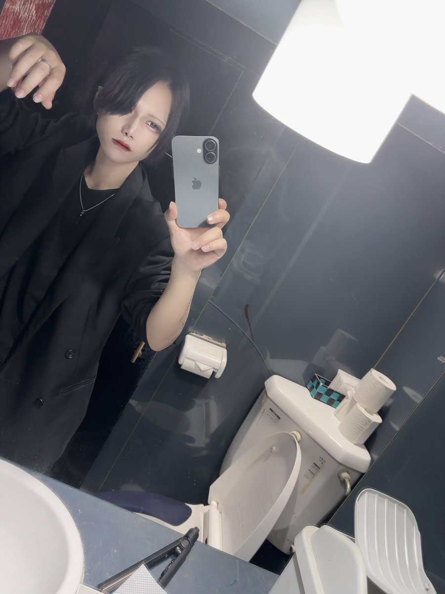 GUILLOVE_Hisui's tweet photo. ろぐ18〜23

雨でアイロン取れて萎えてます
来店遠隔待ってま〜

#ミナミ
#メンコン
#コンカフェ
#宗右衛門町
#自撮り界隈
#fypシ゚ https://t.co/1fLYhhA1x8