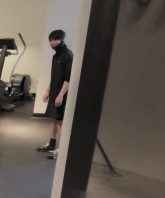 koomiversc's tweet photo. i know we joke about jikook being together 24/7 a lot here…but i don’t think it’s a joke anymore tbh… https://t.co/WODLcHUq3u
