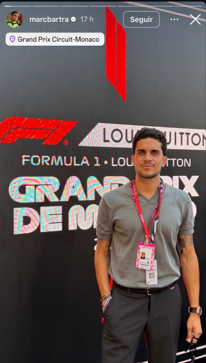 MedF1osTV's tweet photo. Marc Bartra, de visita en el Gran Premio de Mónaco 🇲🇨 y viendo a sus tres hijos que tiene en común con Melissa Jiménez. https://t.co/SMiQ1lgoBY