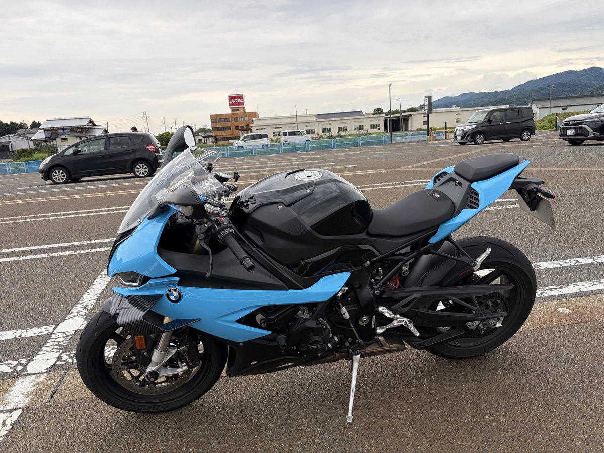 spray_work's tweet photo. ギリギリ雨回避
#S1000RR https://t.co/ilToKeBeKI