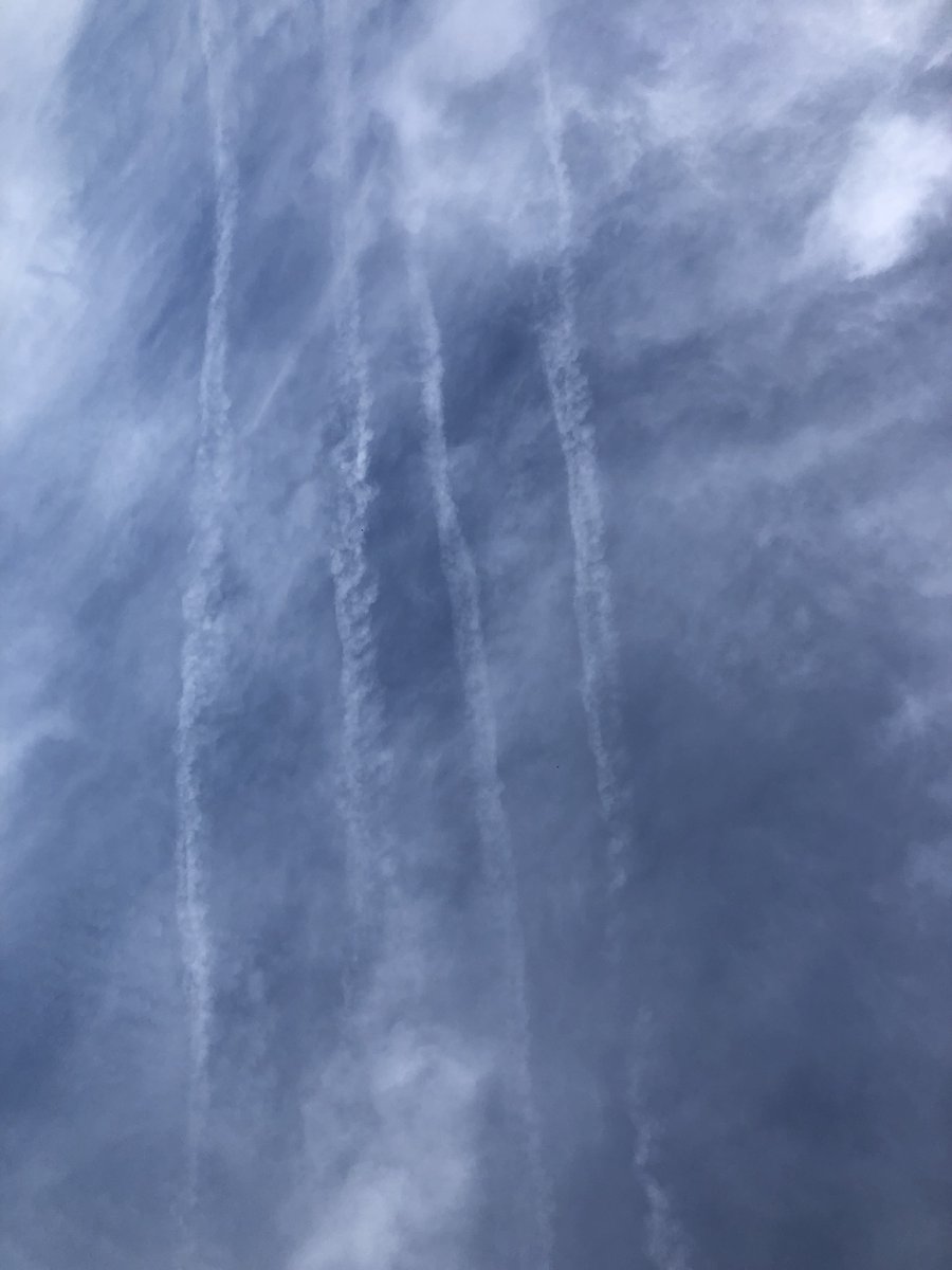 Empecinado101's tweet photo. «En 2025 las fuerzas aeroespaciales de Estados Unidos podrán poseer el tiempo atmosférico capitalizando tecnologías emergentes y enfocando su desarrollo a aplicaciones de guerra» Informe ADA333462 del  Centro de Información Técnica de Defensa  de USA. Fecha 01-08-1996. Pues eso. https://t.co/QFczOqDKvh