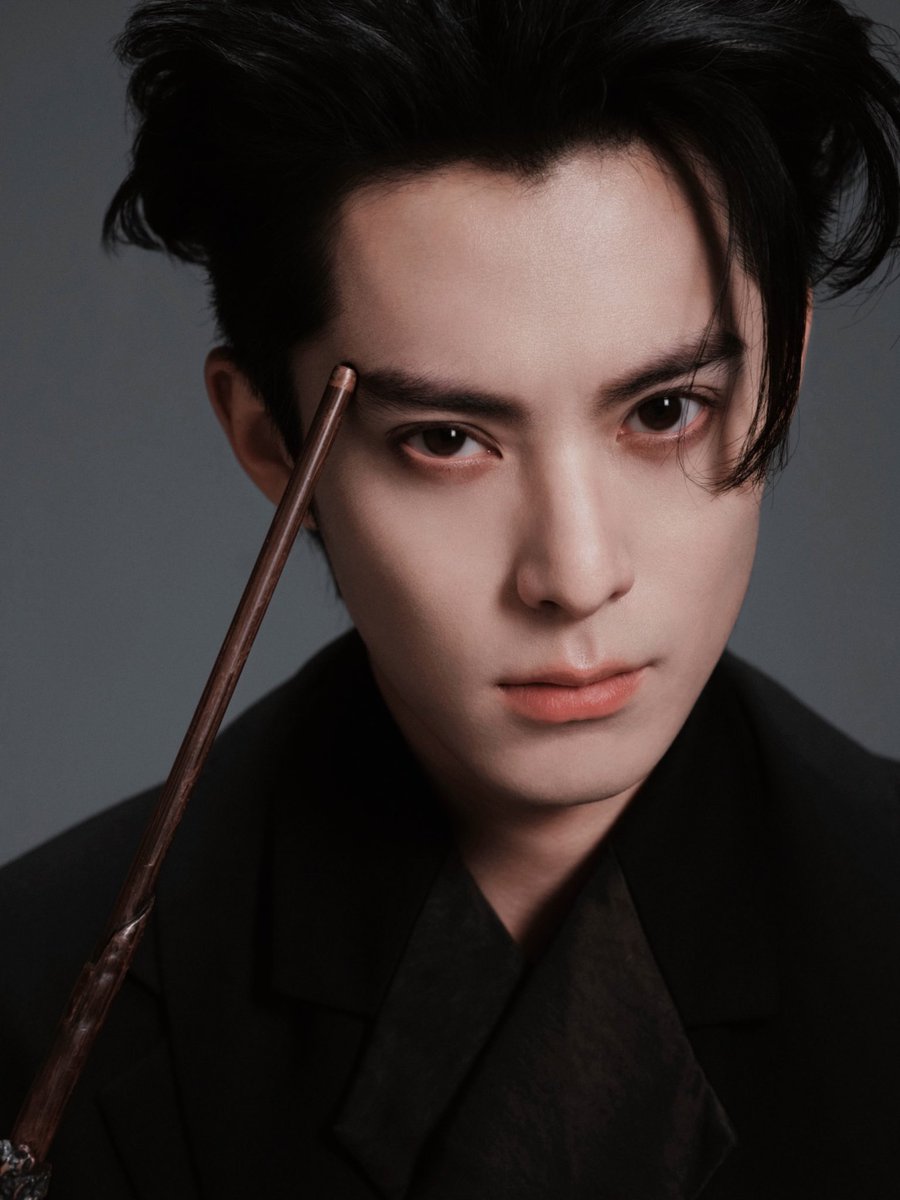 CEntxirs's tweet photo. 🍉 #WangHedi and #LiuHaocun to lead modern drama #梦河夜航, a drama of a romance between 2 television stars. 

Adapted from the web novel “梦河夜航” by Yan Xue Jie
Genre - Modern Romance, Showbiz
Original Network - Tencent Video https://t.co/kIv3eApBqu
