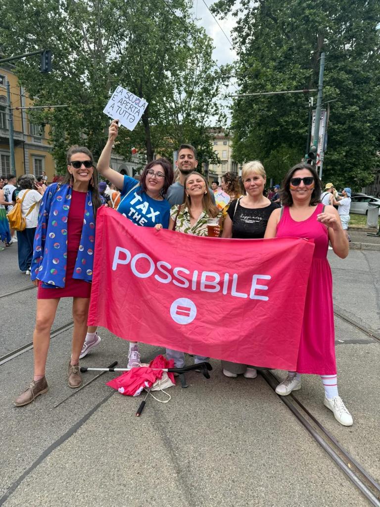 torinopossibile's tweet photo. La giornata più colorata dell’anno! 🌈 Un corteo di festa e di lotta tra le strade della nostra città. Siamo qui, siamo queer! 

Buon #pride a tutt* da noi di Possibile Torino ✨ https://t.co/uGfH5jXYia