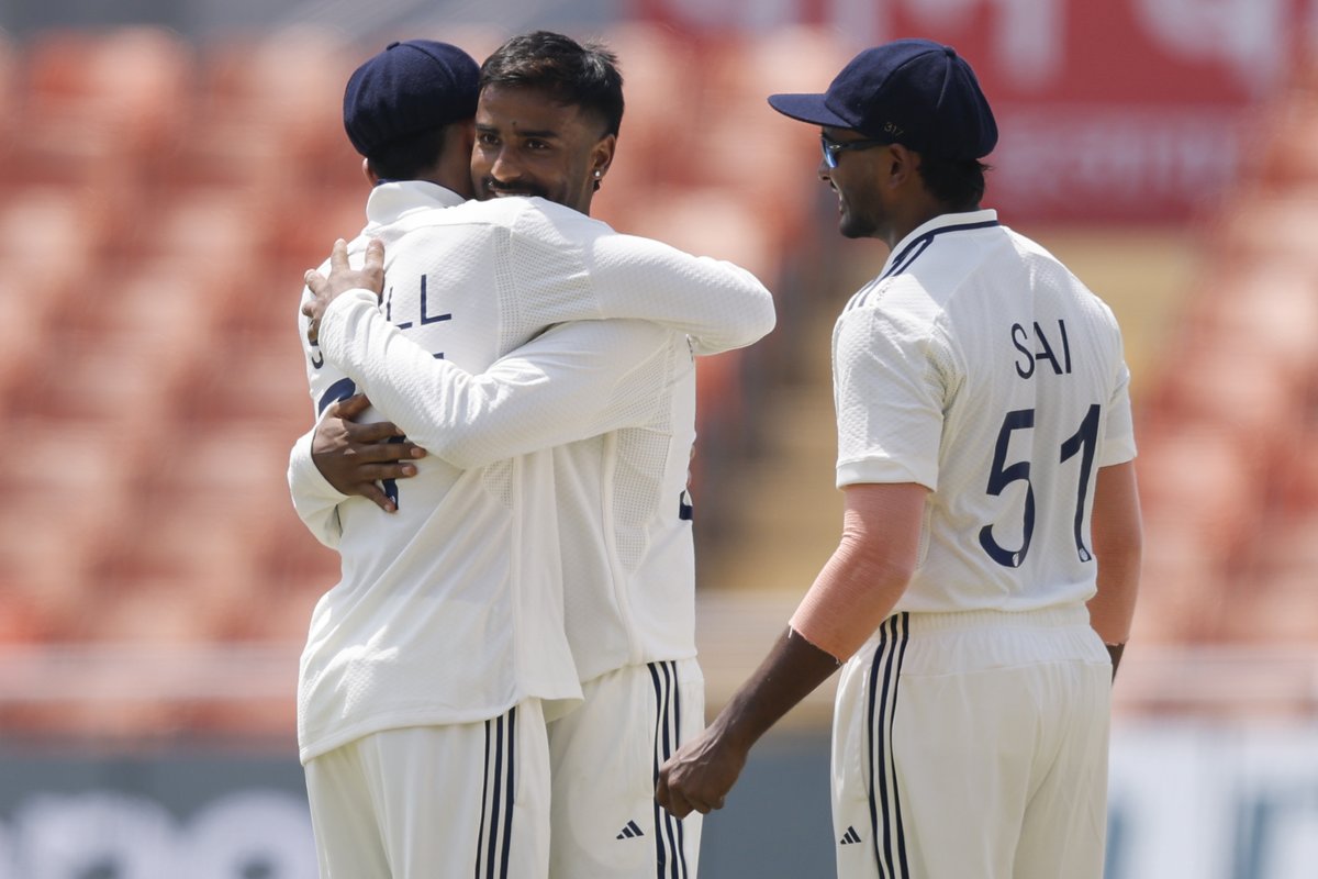 BCCI's tweet photo. That maiden Test wicket feeling! 🥳

Scorecard ▶️ https://t.co/Au50EfVM30

#TeamIndia | #INDvAFG | @IDFCFIRSTBank https://t.co/rIJSt5OsHt