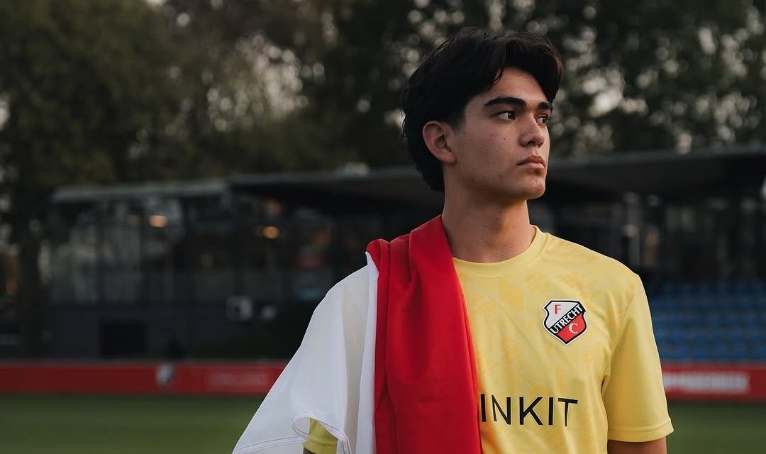 ColonelGims's tweet photo. #ColonelScoot - Rapport N°9
​Mike Rajasa Hoppenbrouwers (17 ans) 🇳🇱🇮🇩
Gardien de but 🔥
​• Né le 06/02/2009 à Amsterdam
• Taille : 1,85 m
• Club : FC Utrecht U17 🇳🇱
​Un rempart binational néerlando-indonésien formé dans les meilleures académies des Pays-Bas. https://t.co/K8cwbaNNkA
