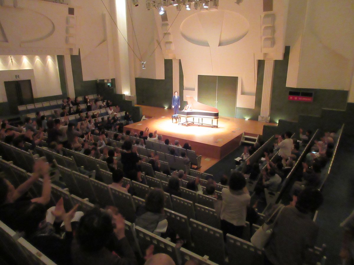 Tokorozawa_MUSE's tweet photo. スクシェチュコフスキの《フランス組曲》

２年振り２度目の所沢ミューズ公演
繊細なタッチ、多彩な響きなど、格調高い名演奏に盛大な拍手とブラーヴォが贈られました！

アンコールは、
フォルクレ：シャコンヌ
D.スカルラッティ：ソナタK.260＆K.474
でした！

満席のご来場ありがとうございました！ https://t.co/0dDswXPU9h
