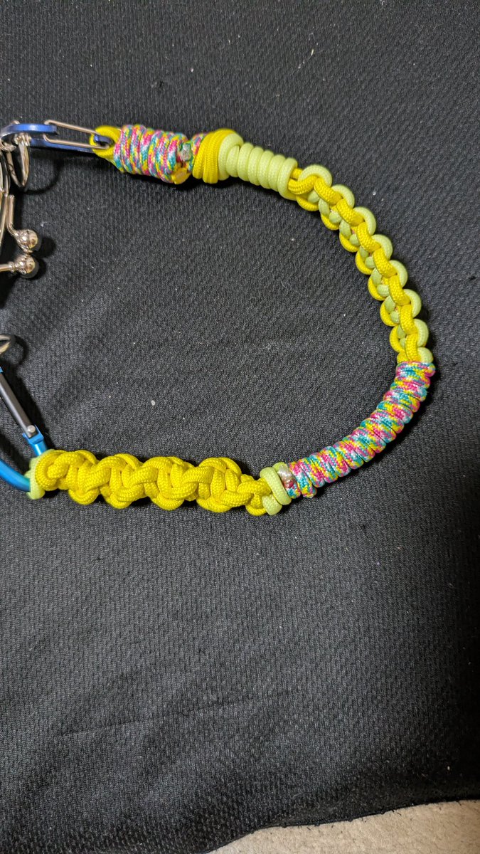 dandanfactory's tweet photo. #ハンドメイド
#パラコード
久しぶりのパラコードです。
なかなかよい長さです。 https://t.co/qu0LttSrSi