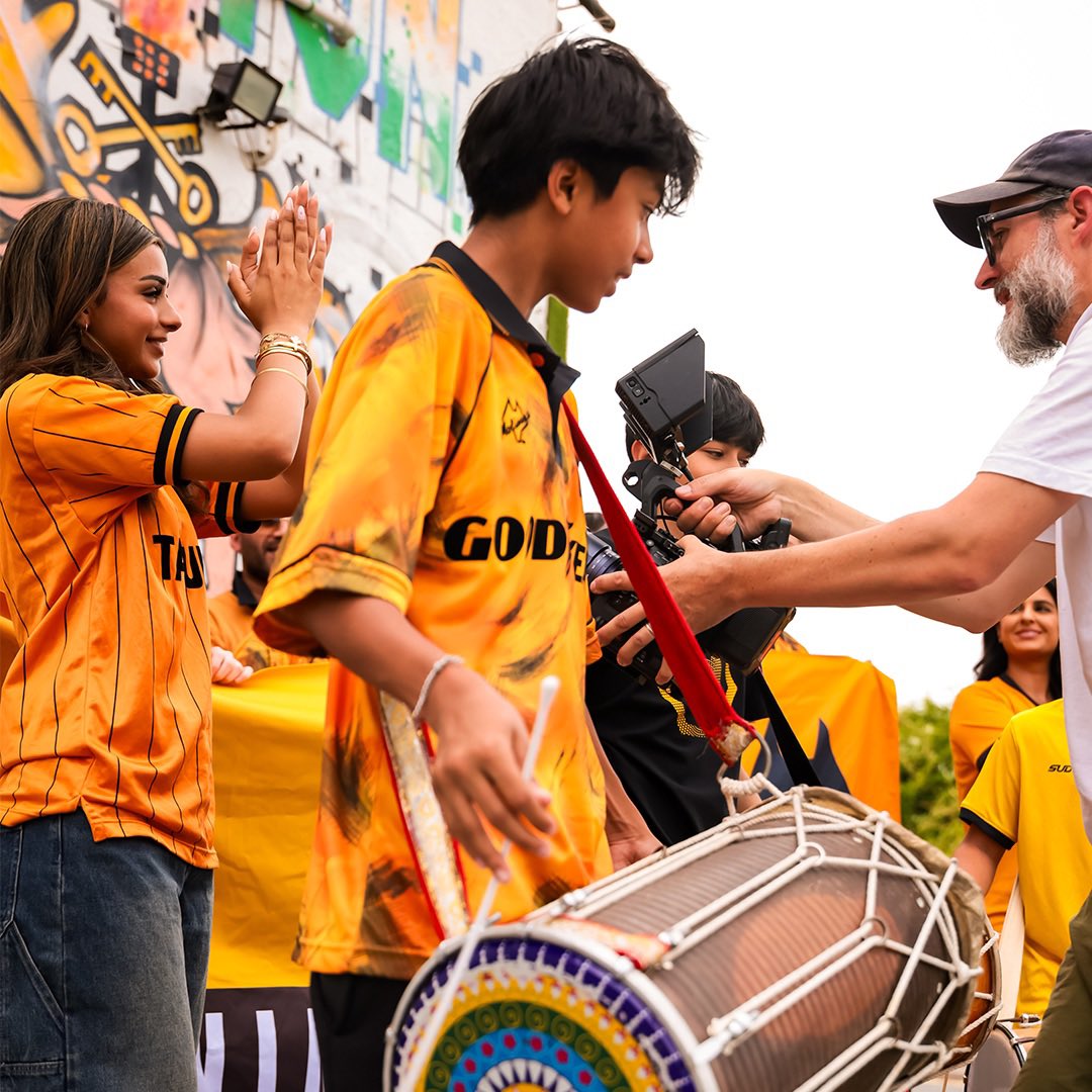Wolves's tweet photo. 150 years. One city. The best fans in the world. 🐺

Dear Wolverhampton is our kit launch campaign - told by the people who lived it.

Watch now and own a piece of history with the official 150th Anniversary 2026/27 Home Kit. https://t.co/hCijLi5zAJ