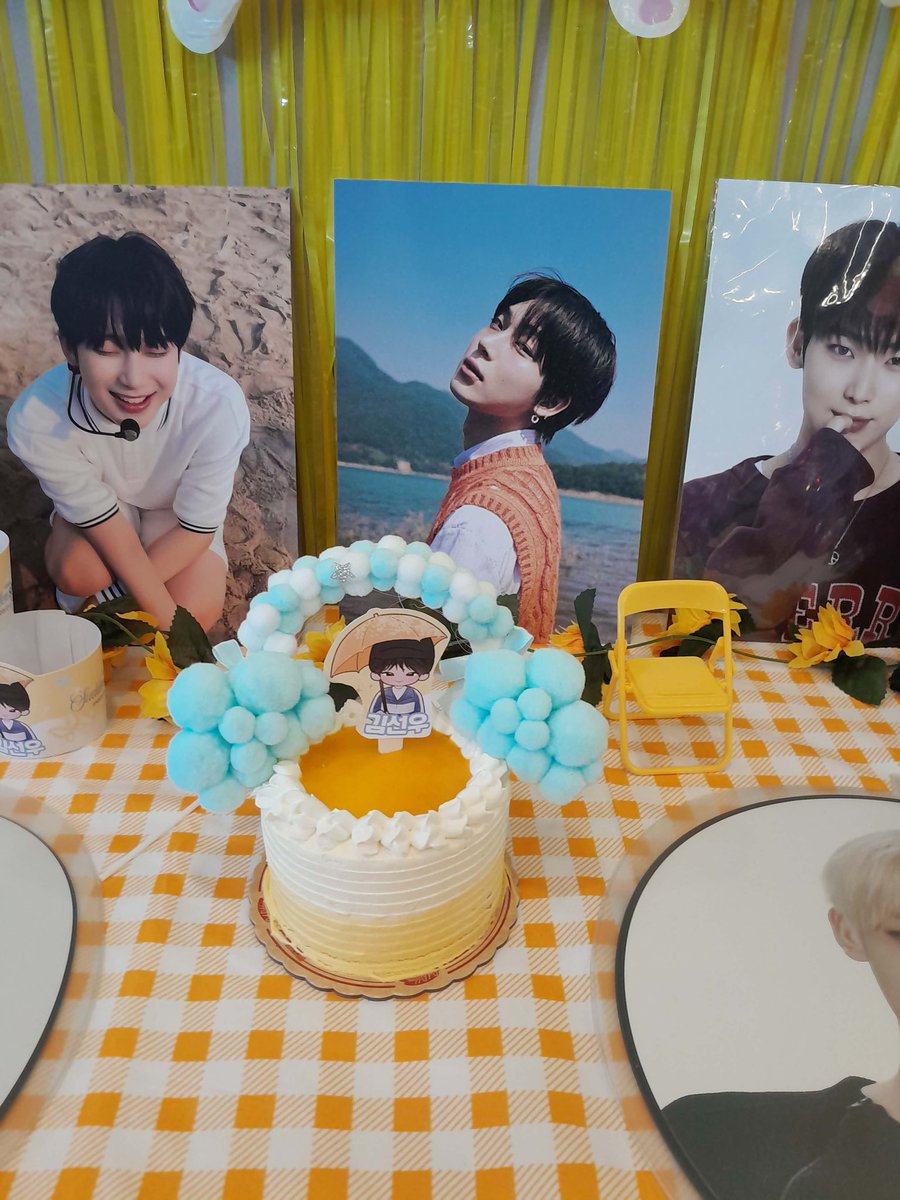624garden's tweet photo. #WhenSuddenShowerMeetsTheSun #LovelyNOO 💛 https://t.co/B3tzdyRGtQ