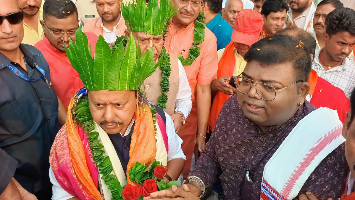 ParveenKumarSo9's tweet photo. भारतीय जनता पार्टी के राष्ट्रीय अध्यक्ष आदरणीय श्री @NitinNabin जी रामगढ़ आगमन पर कार्यकर्ताओं के द्वारा भव्य स्वागत किया गया।।
#JoharNitinNabin https://t.co/mf2doygaqL