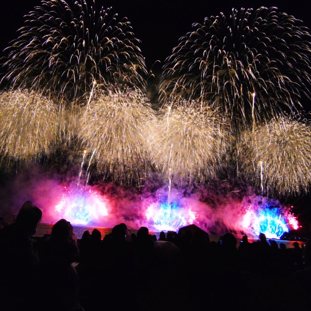 DHisLamiD's tweet photo. JAPAN FIREWORKS EXPO 2026 in Osaka – Nishikinohama
ホンマに凄かった！感動！最高でした！
４月延期になって、調整等尽力していただき、今日も雨の中でしたが、開催していただきありがとうございました！ https://t.co/24XUzIOMdg