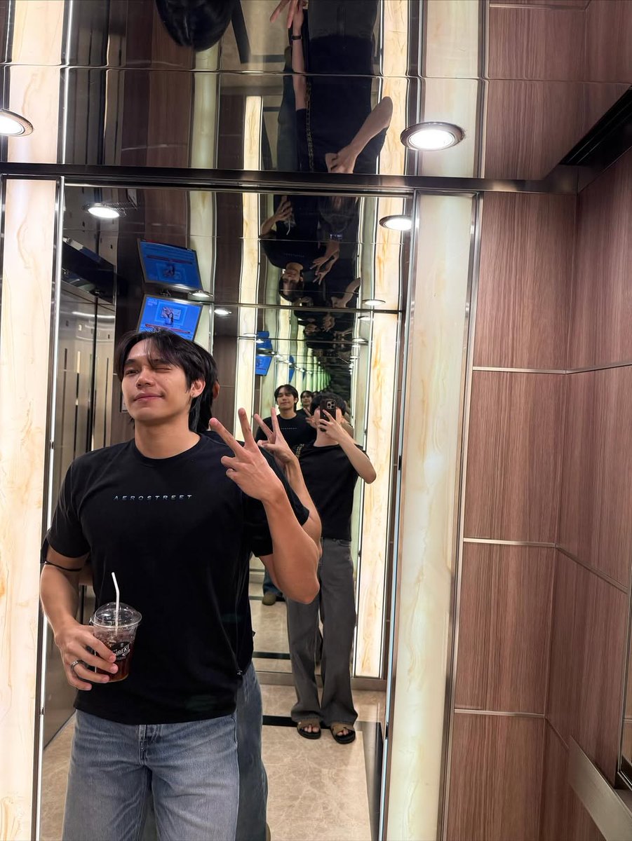 AannaAum's tweet photo. เงินโอ๊ตคือพฤติกรรมของคำว่าแฟนทุกอย่าง เหลืออย่างเดียวคือเป็นแฟนกันนั่นแหล่ะ https://t.co/yqihh2R2jm