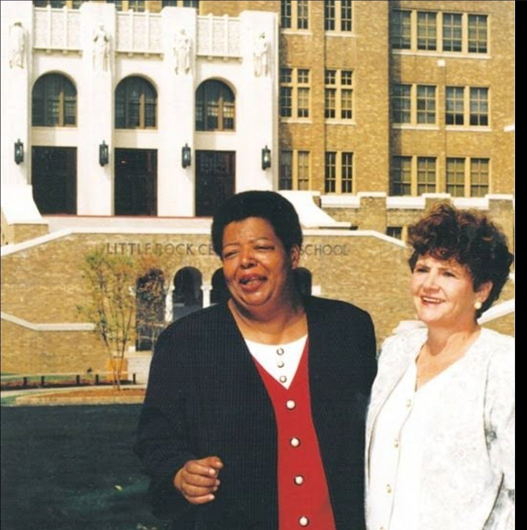 PontiflexMax7's tweet photo. @WithoutHistory They met and she apologized in 1997 https://t.co/jH3SipSdHy