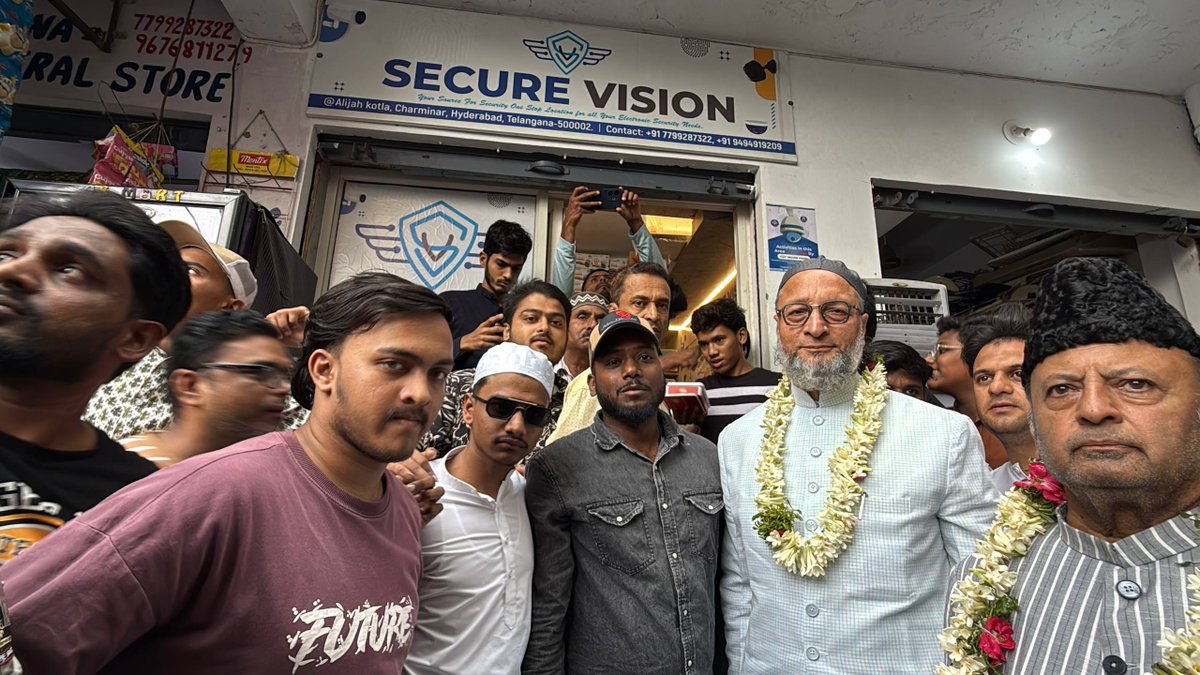 aimim_national's tweet photo. Majlisi qiyaadat ki kaamyab numaindagi par Halqa-e-Parlimaani Hyderabad mein taraqqiaati kaamo'n ka silsila tezi se jaari hai.

Aaj 7 June 2026 ko Sadr-e-Majlis Barrister @asadowaisi Sahab ne AIMIM MLA Janab @zulfeqaraimim Sahab ke sath Halqa-e-Assembly Charminar ke Pathergatti aur Moghalpura Division mein ₹3.34 crore ki laagat se mukhtalif taraqqiati kaamo'n ka iftetaah anjaam diya.

Is mauqe par AIMIM Charminar Incharge Janab Mohsin Bin Abdullah Balala Sahab, Charminar ke Ex-Corporators, Sudoor-o-Mohtamadeen, Active workers ke sath sath muhibban-e-Majlis ki badi tadaad maujood thi.