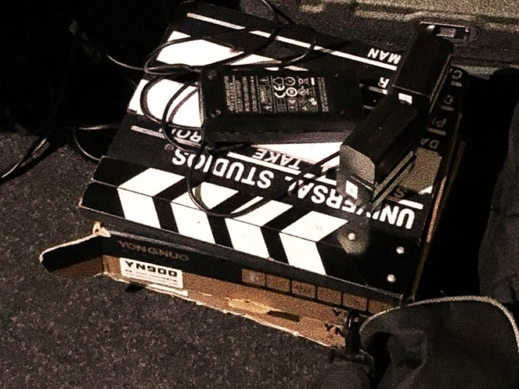 okkotsoo's tweet photo. STOP WHISPERING,
START SHOUTING
—
amateur films, messy music, the anatomy of my patience and your evasion

a #jjk #satosugu story about restarting what never began. https://t.co/PEJ9uuPMS5