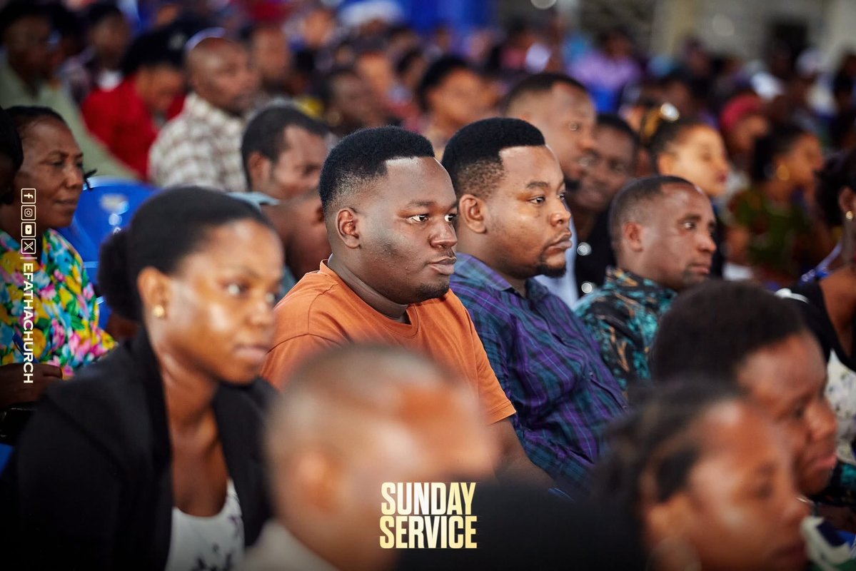 efathachurch's tweet photo. Galatia 3:1 “Enyi Wagalatia msio na akili, ni nani aliyewaloga, ninyi ambao Yesu Kristo aliwekwa wazi mbele ya macho yenu ya kuwa amesulibiwa?”

Watu wenye akili ya Mungu hawasubiri kuambiwa wamekosea hapa bali wanarudi magotini mwa Bwana na kuomba rehema za Mungu.

Mathayo 7:24 “Basi kila asikiaye hayo maneno yangu, na kuyafanya, atafananishwa na mtu mwenye akili, aliyejenga nyumba yake juu ya mwamba;”

Ili uweze kuepukana na ibilisi, kushika akili yako, hakikisha unaweka Neno la Mungu na maandiko ya Mungu ili ibilisi asiingilie akili yako. Maandiko yajae ndani yako. Mungu anamwambia Joshua “Maneno ya kitabu hiki yasindondoke kinywani mwako” Unapoona vitu haviendi kabisa hakikisha unanena Neno la Mungu, Mfano wewe ni mfanyakazi neno linasema “Bwana atabariki kazi ya mikono yangu” Unanena hilo neno mpaka linakuwa la kwako na ibilisi anashindwa na Neno la Mungu linatimia kwako. Je una Neno gani la kusema? Neno ulilonalo ni Neno la Mungu, litamke mpaka litimie kwenye maisha yako. Shetani hachezi na watu wenye akili bali anacheza na watu wapumbavu.

Luke 6:48 “Mfano wake ni mtu ajengaye nyumba, na kuchimba chini sana, na kuweka msingi juu ya mwamba; na kulipokuja gharika, mto uliishukia nyumba ile kwa nguvu, usiweze kuitikisa; kwa kuwa imejengwa vizuri.”

Mtu yeyote ambaye anatamka Neno na anaongea Neno na ndani yake pamejaa Neno la Mungu anakuwa kama nyumba iliyojengwa kwenye mwamba, ila kama hauna Neno la Mungu utanyumbishwa na kupewa kila maneno mabaya na yule mvamizi. Mtu anapokusengenya na ukayapa nafasi yale maneno ya uwongo, yanabadilika na kuwa kweli na kutawala akili yako na kuanza kujenga chuki na watu ndani yako.

OMBI: Kataa ibilisi asishike akili yako ( Kwa mawazo, maneno na matendo) na kunena juu yako bali wewe ni wa Yesu Kristo na una akili ya Mungu maana wewe ni sura na mfano wa Mungu.