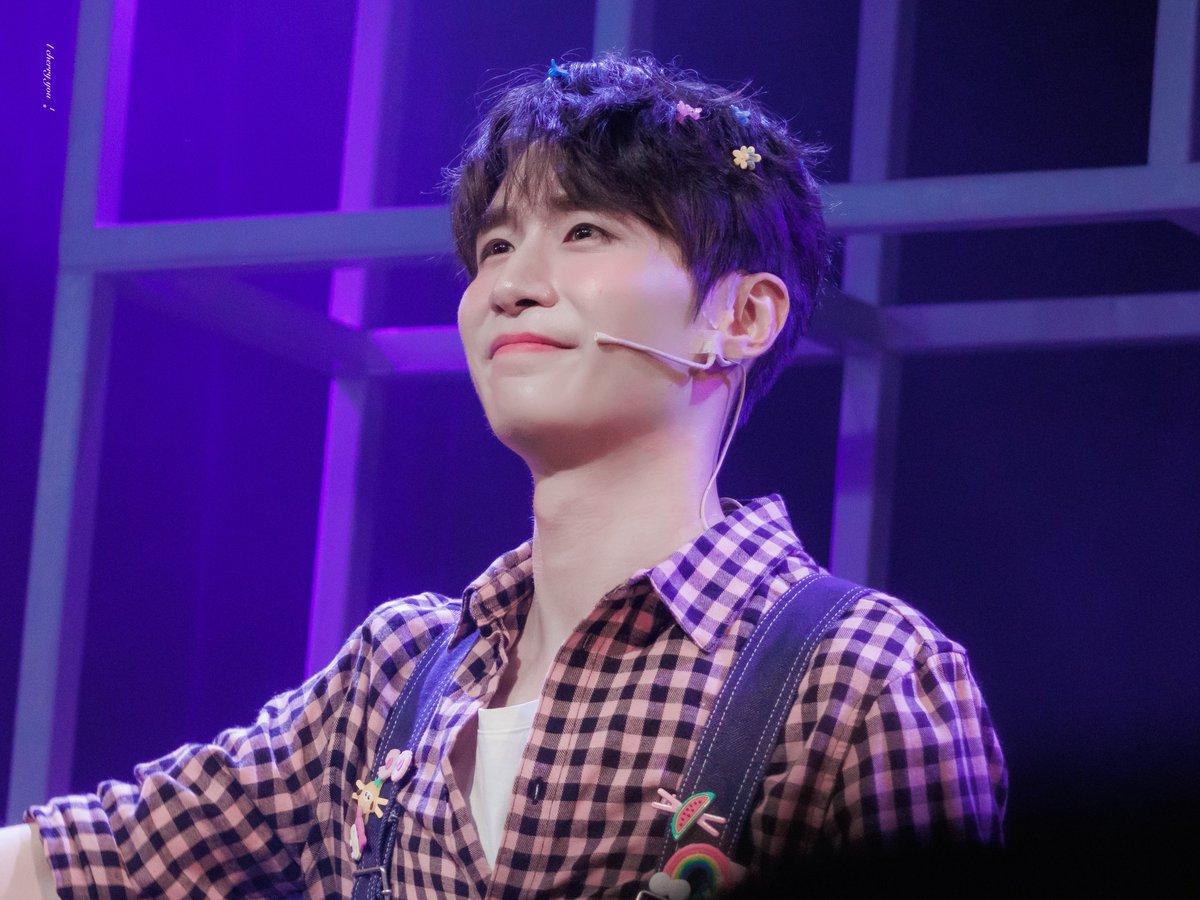 xxeaell's tweet photo. 260531N 얼라이브 콘서트 : 놀이터 🛝
/ 커튼콜

플레이어 役 #이세헌

૮₍˶ᵔ ᵕ ᵔ˶₎ა🩷✨ https://t.co/IYWIRUyxFT