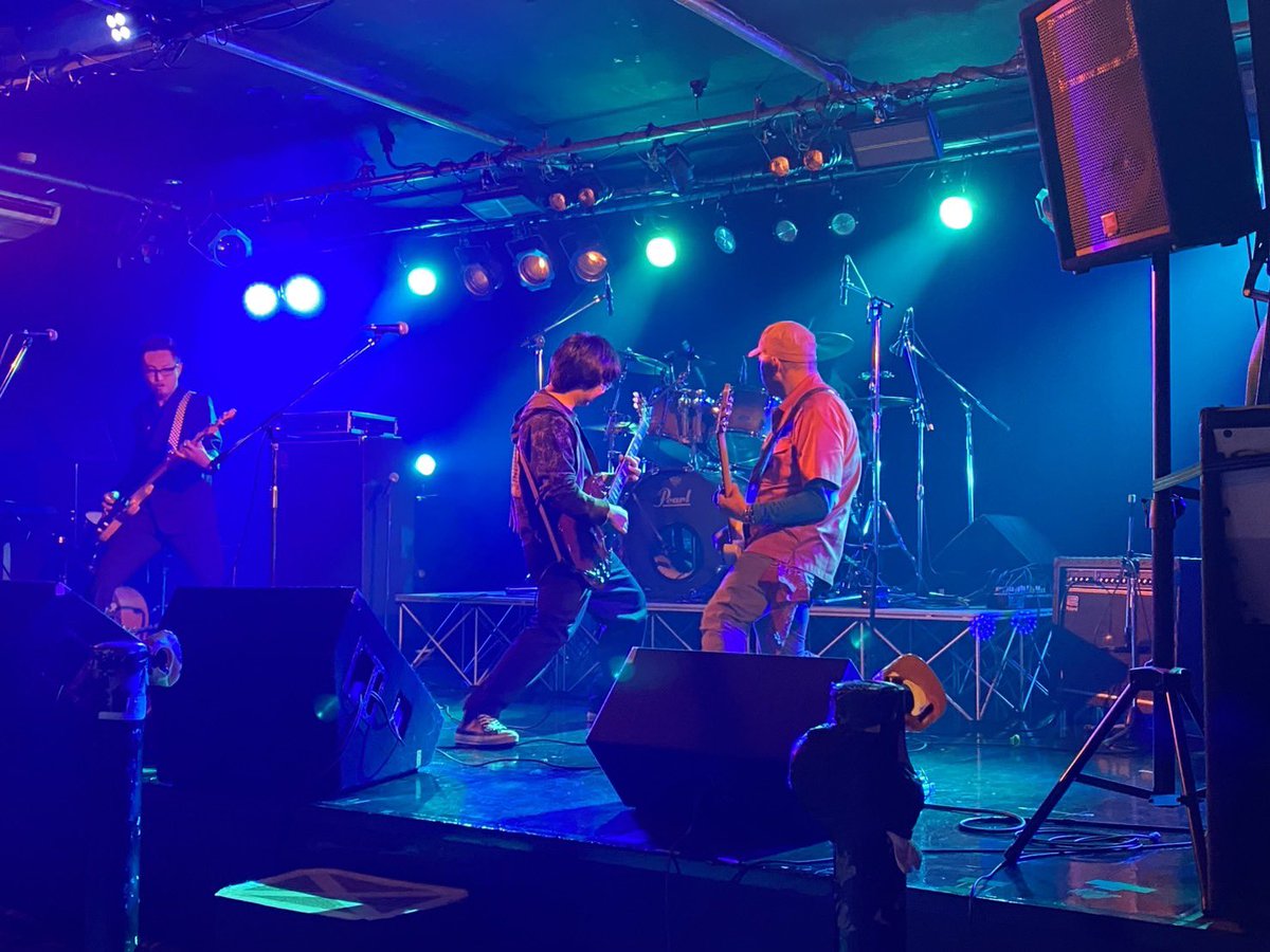 RDenjiro's tweet photo. 本日はライブお疲れ様でございました🎸 https://t.co/OASEzV6bFA