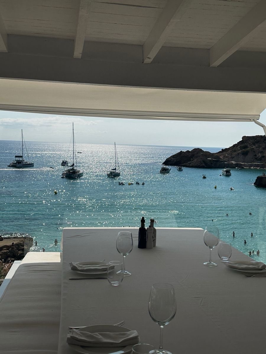 Dolce Riviera tweet media