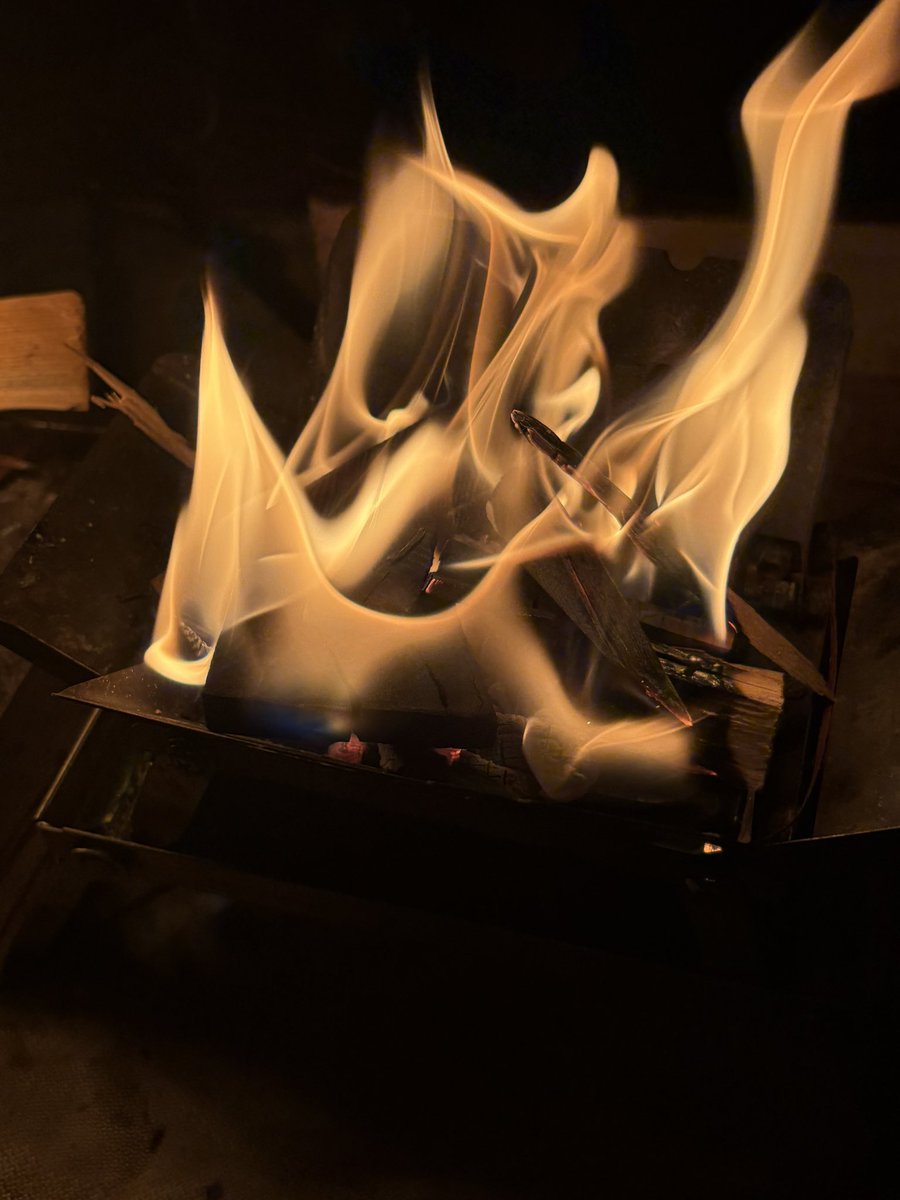 riku_yuki67811's tweet photo. 久しぶりのmini
#FireBookmini
#オフ会後の後夜祭 https://t.co/oCK9RZAktq
