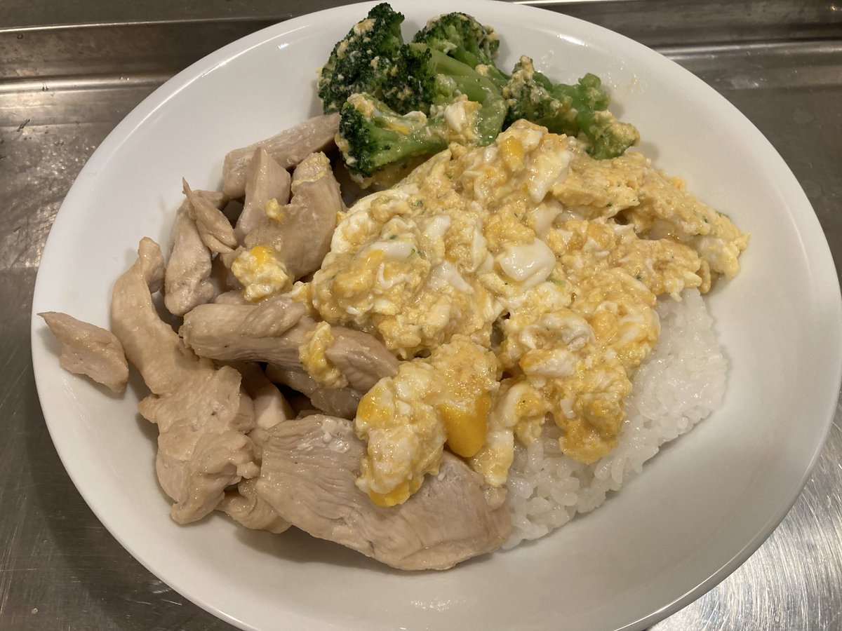kan_ure's tweet photo. さざえさんの節約飯(夕食)(ポン酢、納豆なし)
参考:適当 https://t.co/ZYtweb2LxY
