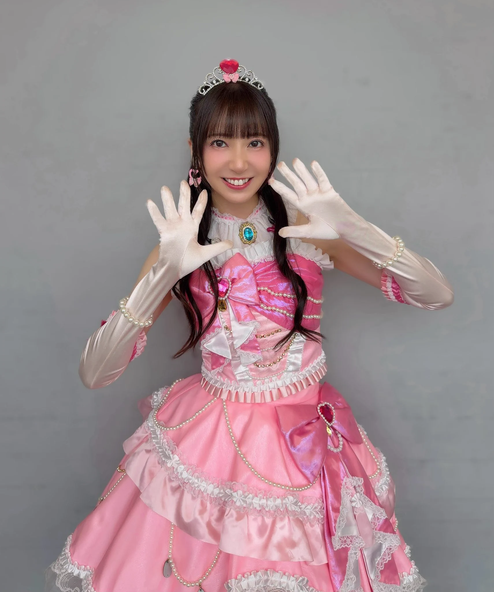 HKN2MFqa4AAGzy2?format=webp&