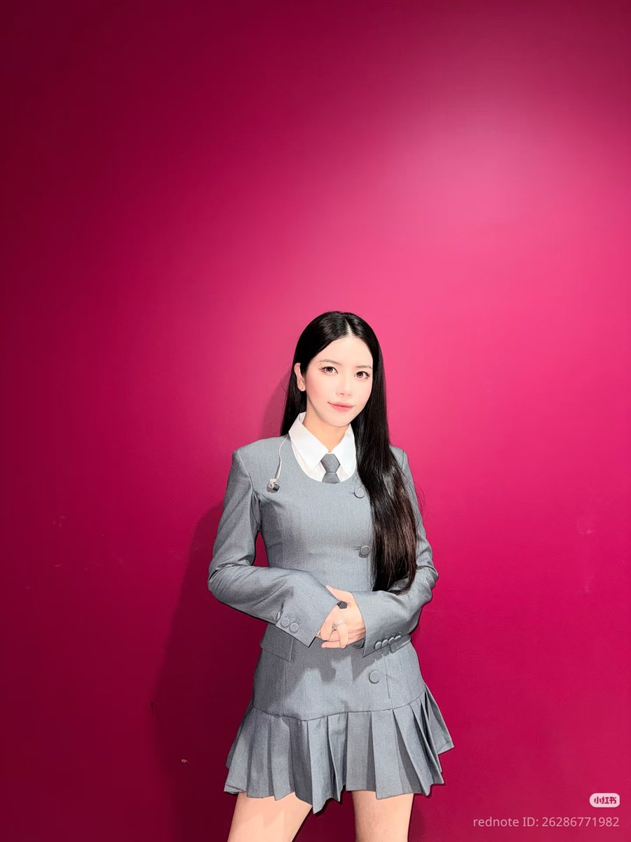 solarkeem_bot2's tweet photo. [📸] 2026.06.07 rednote

mamamoo❤️
4 flowers🌷🌹🌻💐

#솔라 #SOLAR
@RBW_MAMAMOO https://t.co/5CFputI55X
