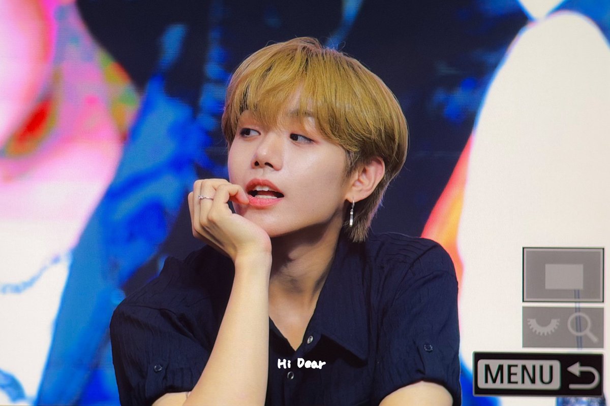 HD990607's tweet photo. 260607 이 얼굴이 영원하길…

#하빛 #HAVIT #트렌드지 #TRENDZ https://t.co/0VhtuTIYba