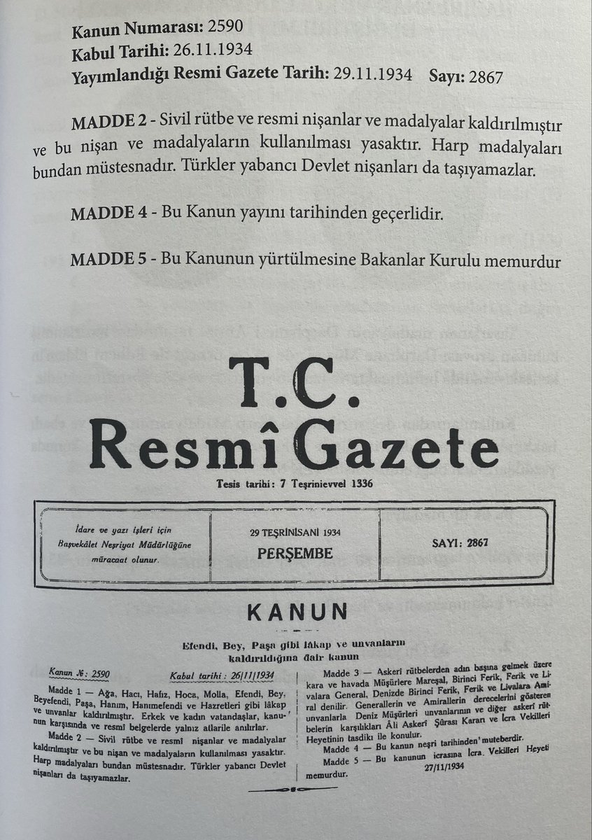 mefaba's tweet photo. İsmet Paşa'nın 1938'de bir Osmanlı madalyası takması ve bu madalyanın kendisine 1921'de verilmiş olması kafa karıştırmış. 

Sırayla; Osmanlı madalyalarının İstiklal Harbi'nde verilmesine yönelik kararname, Osmanlı madalyalarını yasaklayan kanun ve İsmet Paşa'nın madalya beratı: https://t.co/grd0Py8VD4