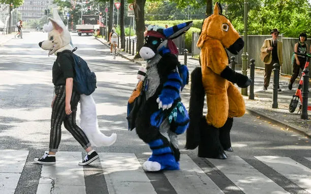 pfunkin's tweet photo. @TaraBull He can be committed for keeping his camera running, but these people are perfectly normal: https://t.co/fmVCXFYQOl
