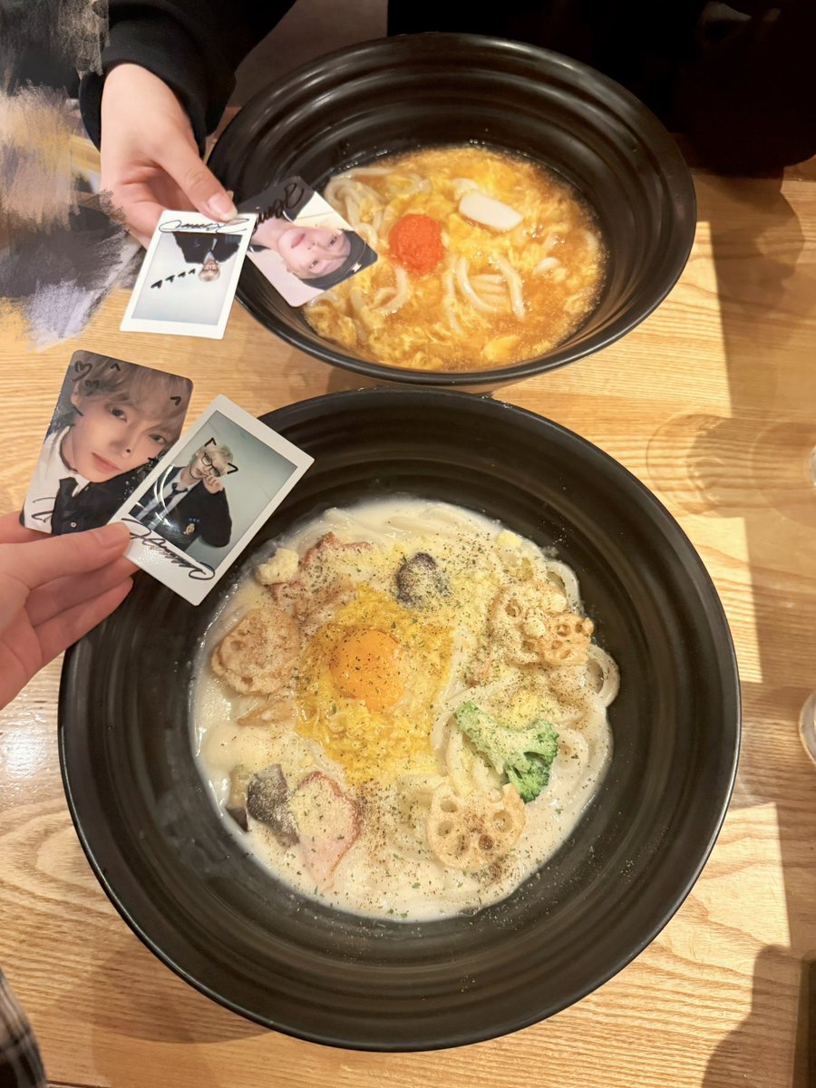 haneumelody's tweet photo. 일본 팬미팅 끝나고 하논이한테 진짜 밥 얻어먹었다고 말했더니 엄청 빵 터져서 웃어줬어 ㅋㅋㅋ 최고였어！
@lluvneum https://t.co/KMtjEuqrFp