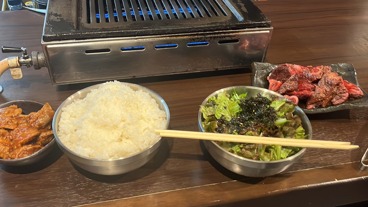Ken3da1's tweet photo. 今日の賄い‼️
ハラミ定食喰らう‼️
#バイトの賄い https://t.co/NAe8DeEoXD