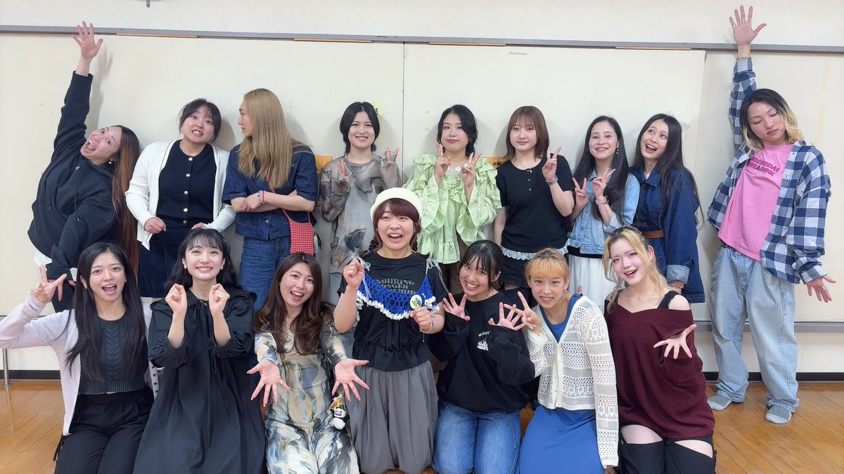 AltmoOn's tweet photo. Superb Sick Squad
「depenDANCE」7/8(水)〜12(日)
顔合わせでした！！
#ピンクサンダー 以来のメンツとも再共演できて嬉しい💕！
今回頂いた役は、こちゃ史上最も元気！
元気すぎることになる気がする！笑
ダンスも盛り盛りです⚡️
みんな観にきてね😍
#ディペンダンス https://t.co/tPDjznxI6C