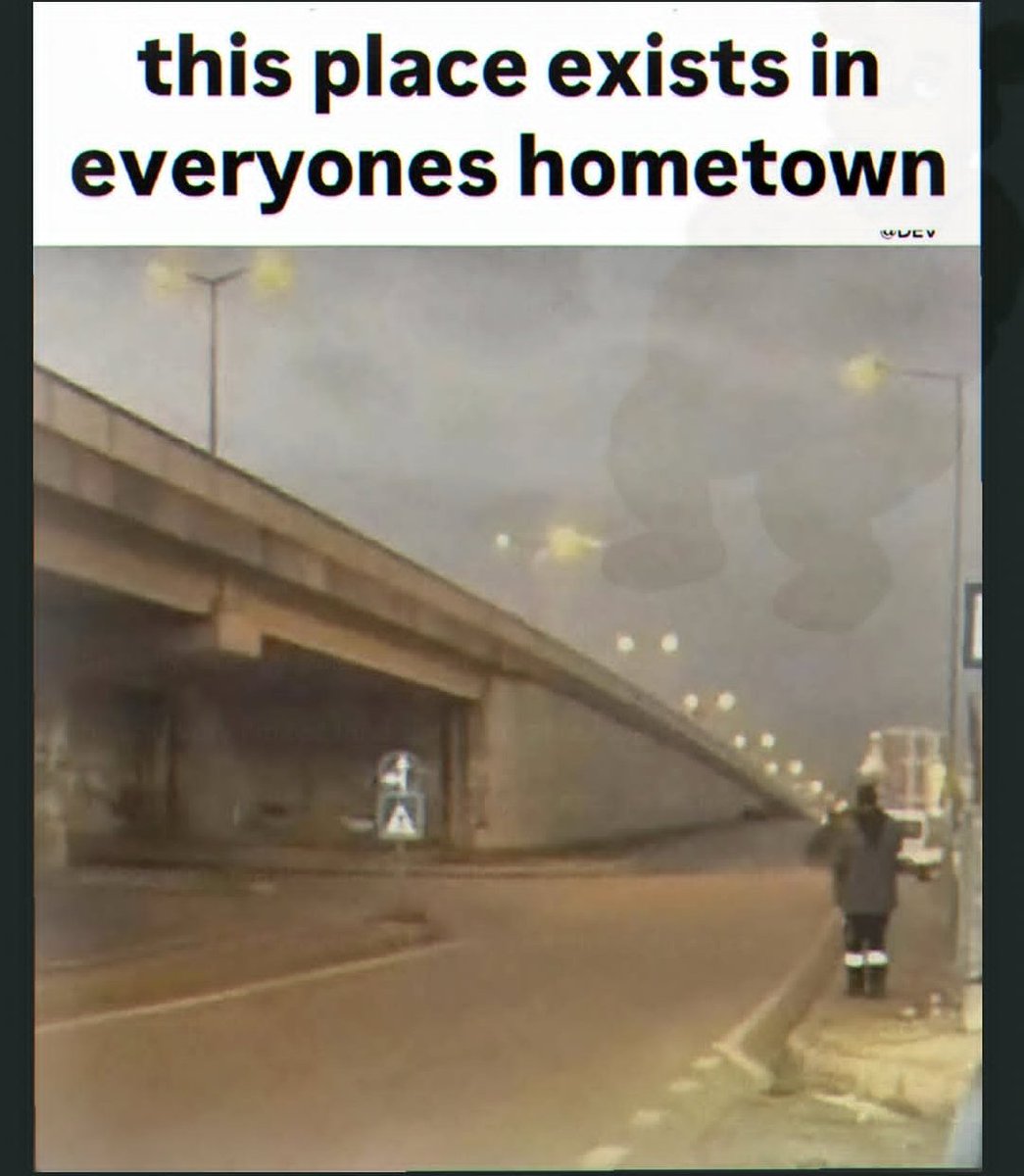 Krishna_162's tweet photo. How many of you guys have this in your hometown 😭 https://t.co/FMVokh3Pq0